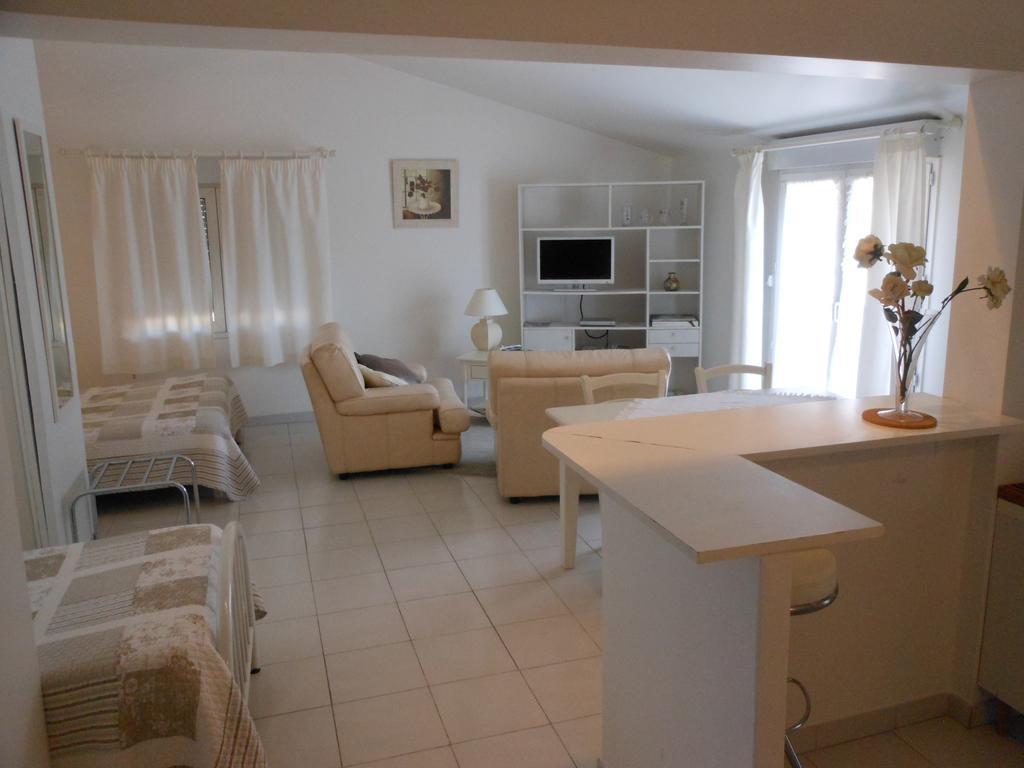 Apartments La Madeleine Авиньон Номер фото