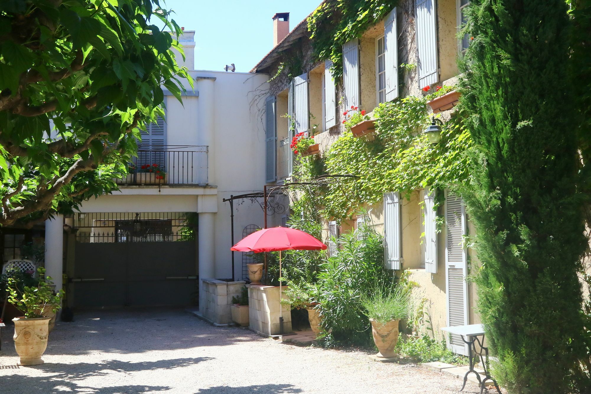 Apartments La Madeleine Авиньон Экстерьер фото